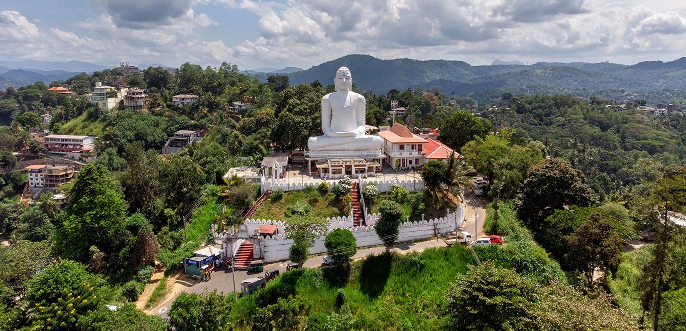 Bahiravokanda Vihara Buddha Statue, Kandy, Sri Lanka