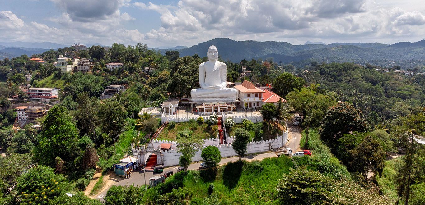 Bahiravokanda Vihara Buddha Statue, Kandy, Sri Lanka