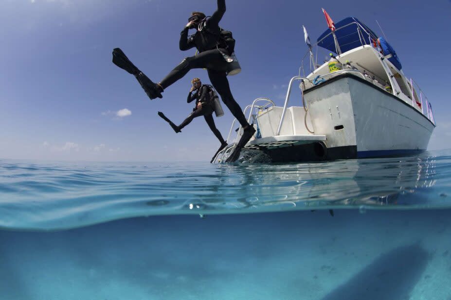 Jeddah: Pengalaman menyelam di Laut Merah bersama instruktur.