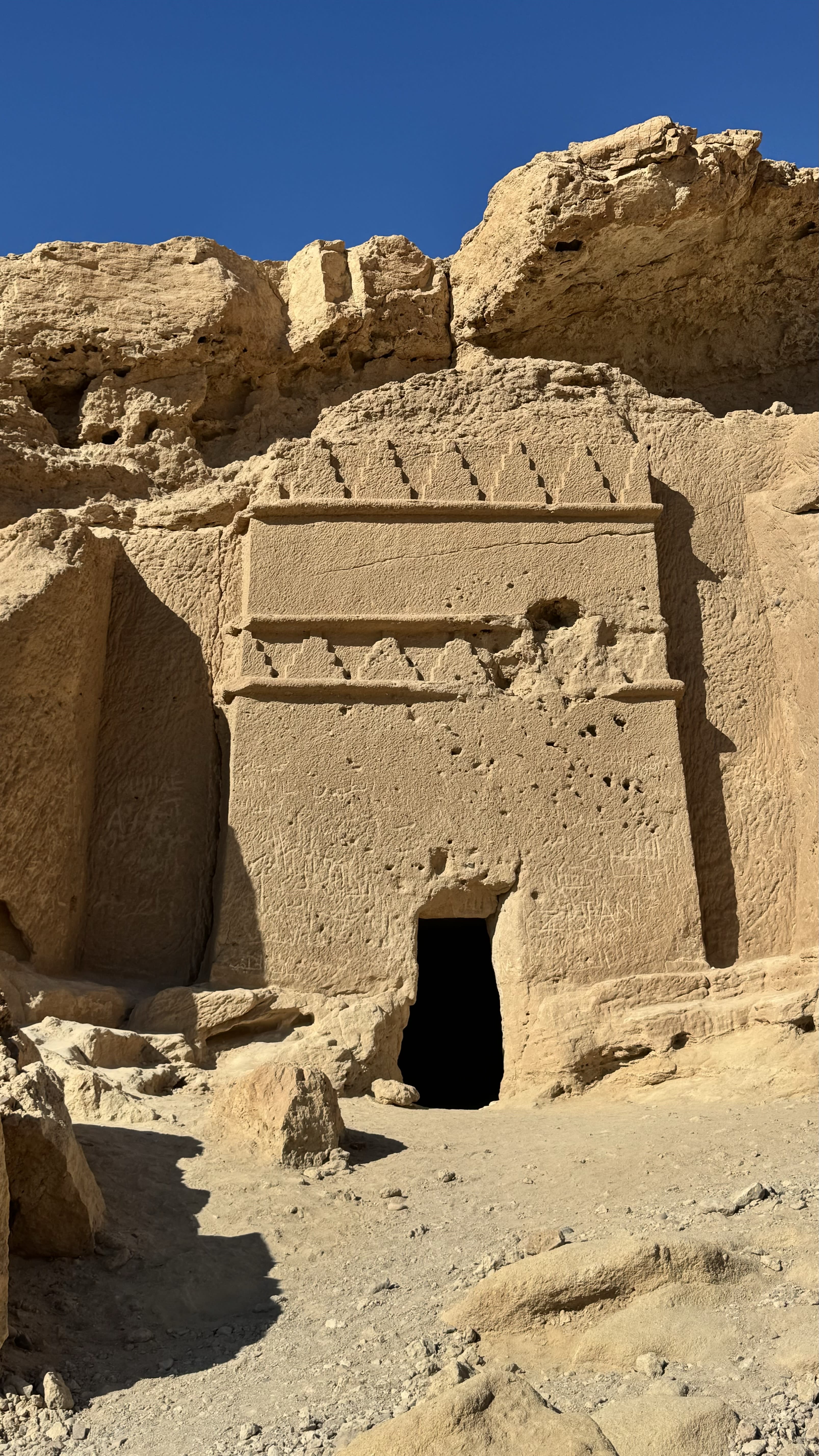 جولة الى مغائر شعيب في مدين - نيوم - جبال حسمى
