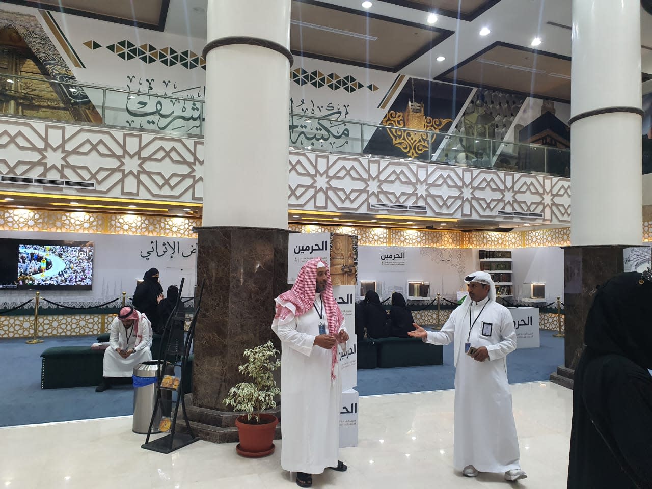 أيمن الشريف gallery image 1
