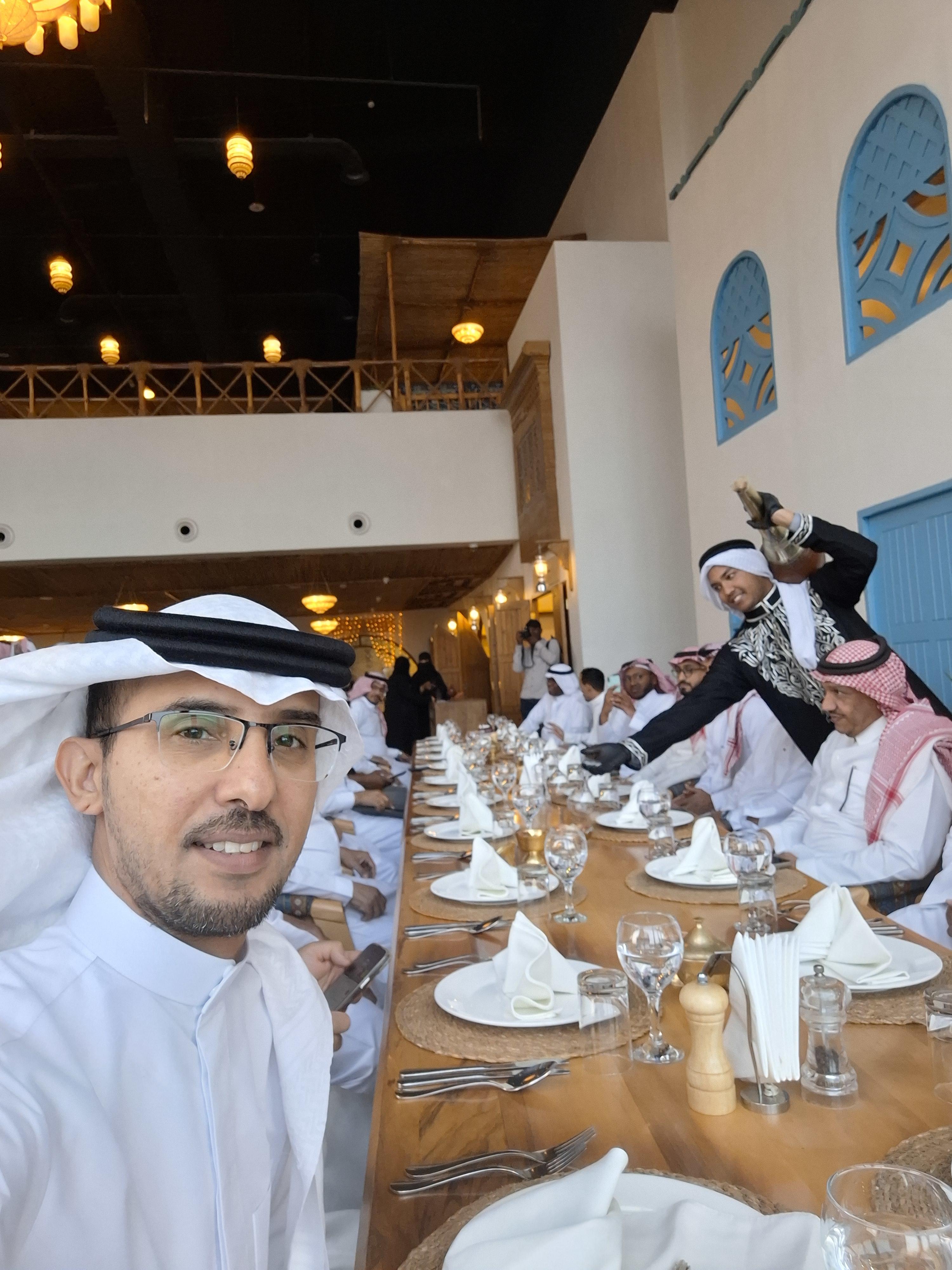 منصور  ال سعيد gallery image 1