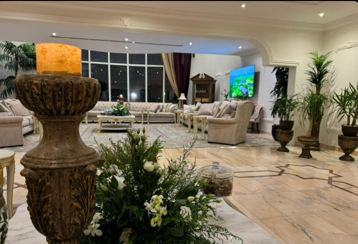 Experimente la hospitalidad cultural en los hogares saudíes en Riad