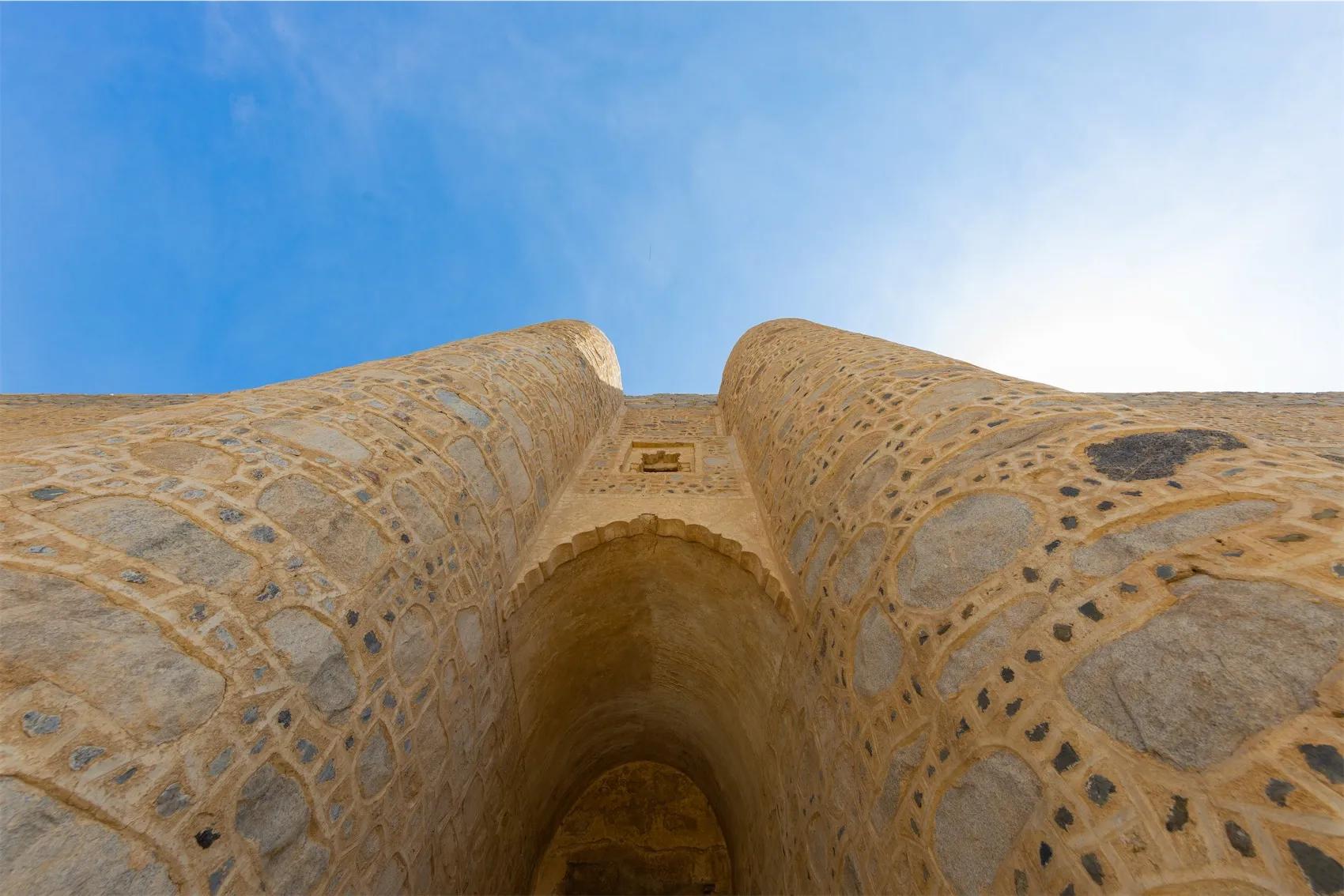 زبیدہ کی آنکھ کی پشت