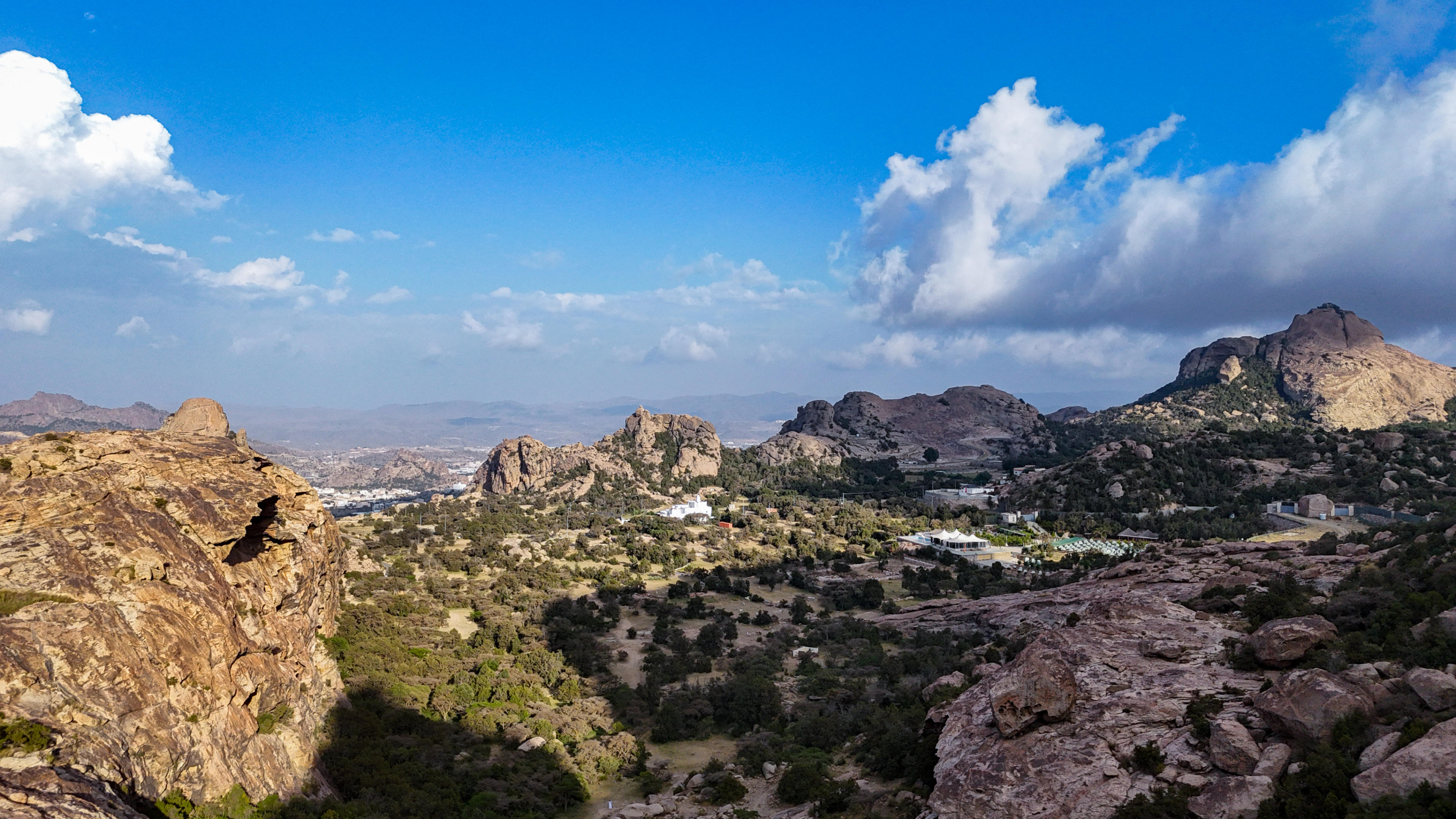 Tanomah: Mountain Peaks Hike