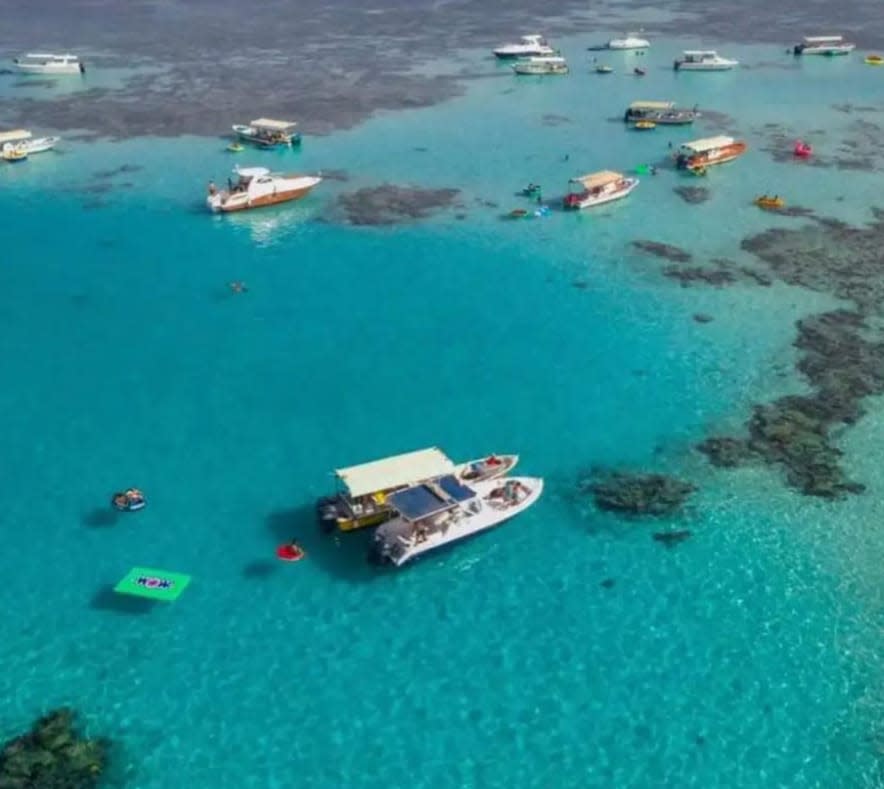 Djeddah : Excursion en bateau à l’île de Bayadah avec plongée en apnée
