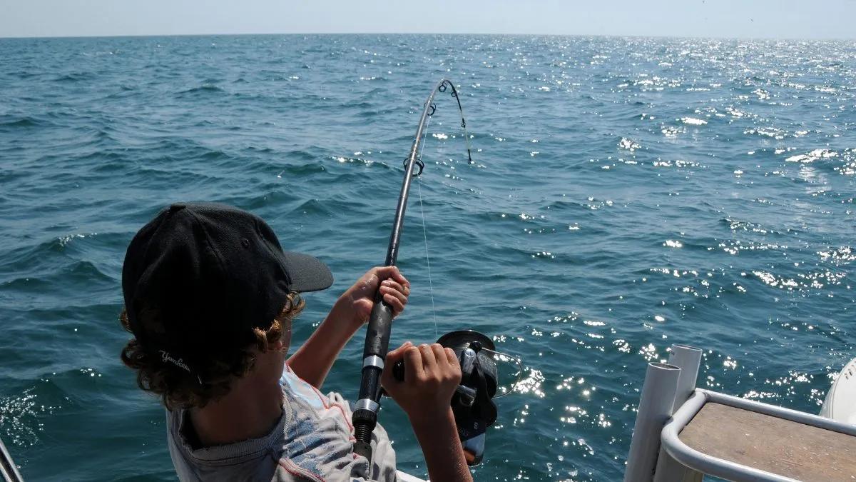 Djeddah : Sortie de pêche en groupe en bateau au milieu de la mer Rouge