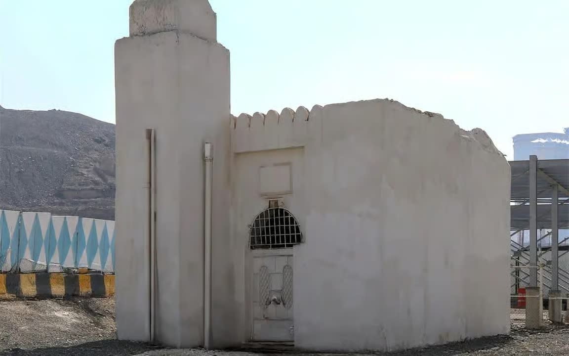 رحلة إلى المعالم النبوية بالقرب من المسجد الحرام
