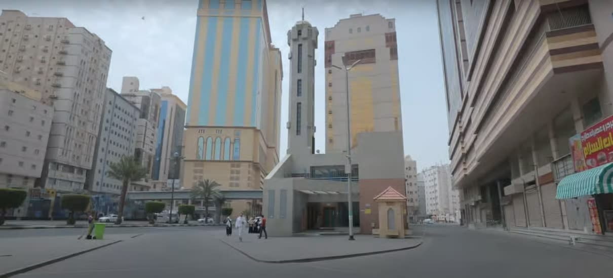 رحلة إلى المعالم النبوية بالقرب من المسجد الحرام