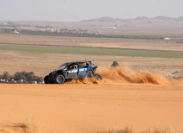 Hail: Buggy safari among the sand dunes with Arabian hospitality
