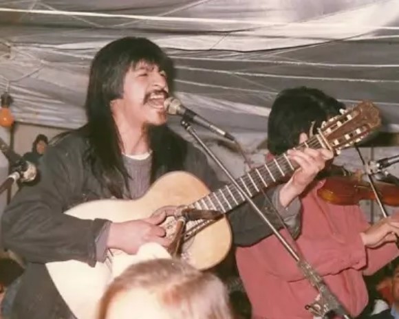 Jacinto Piedra " un pajaro canta..."