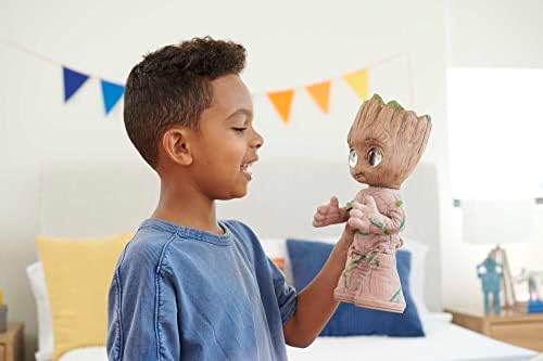 Vue 2 de Mattel Marvel Peluche Dansante