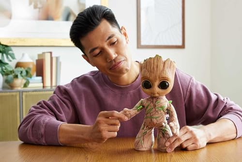Vue 3 de Mattel Marvel Peluche Dansante