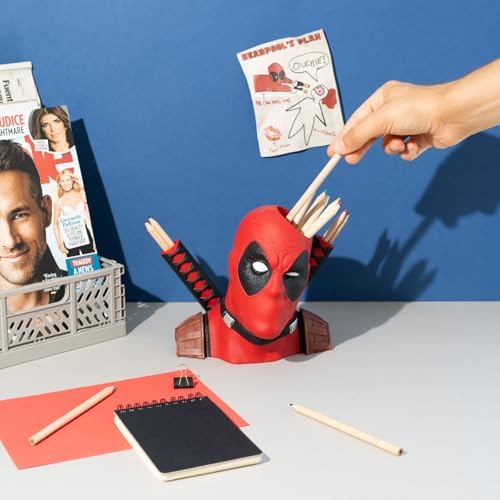 Vue 6 de Deadpool Pot Crayons