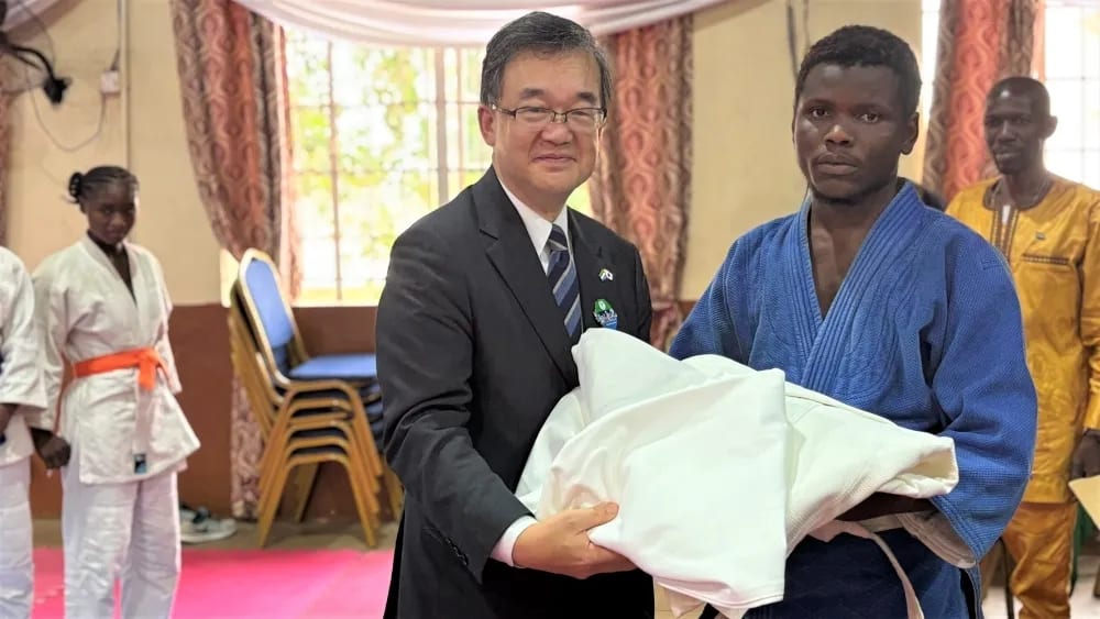 Ministry of Foreign Affairs of Japan donate judogi to Sierra Leone