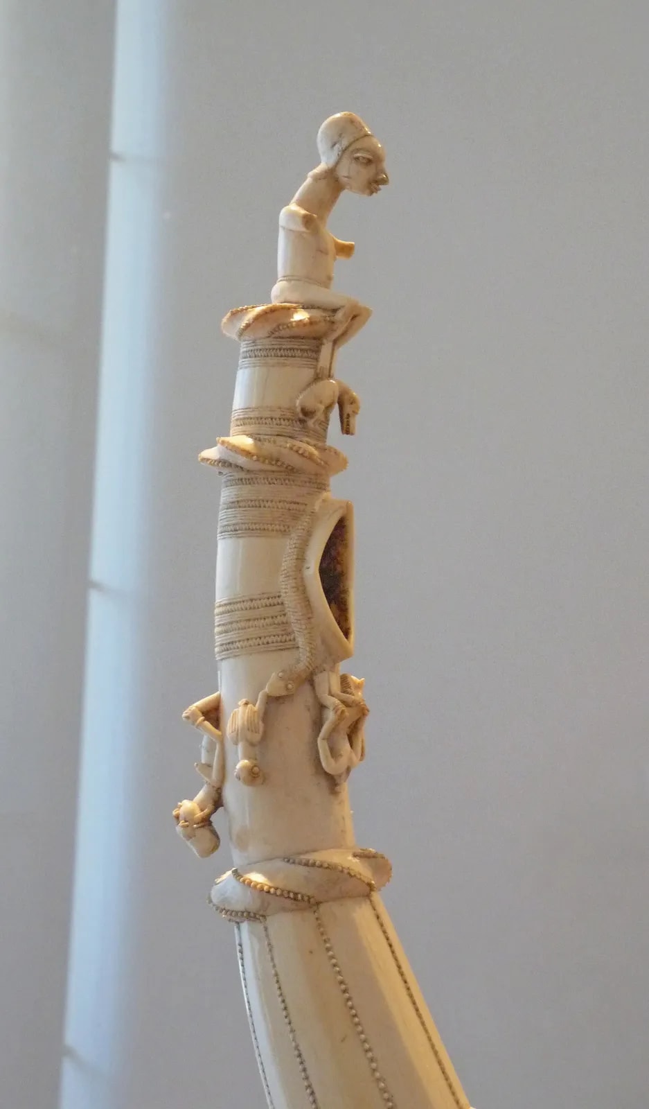 Side-blown horn, Sapi, Sierra Leone (2)