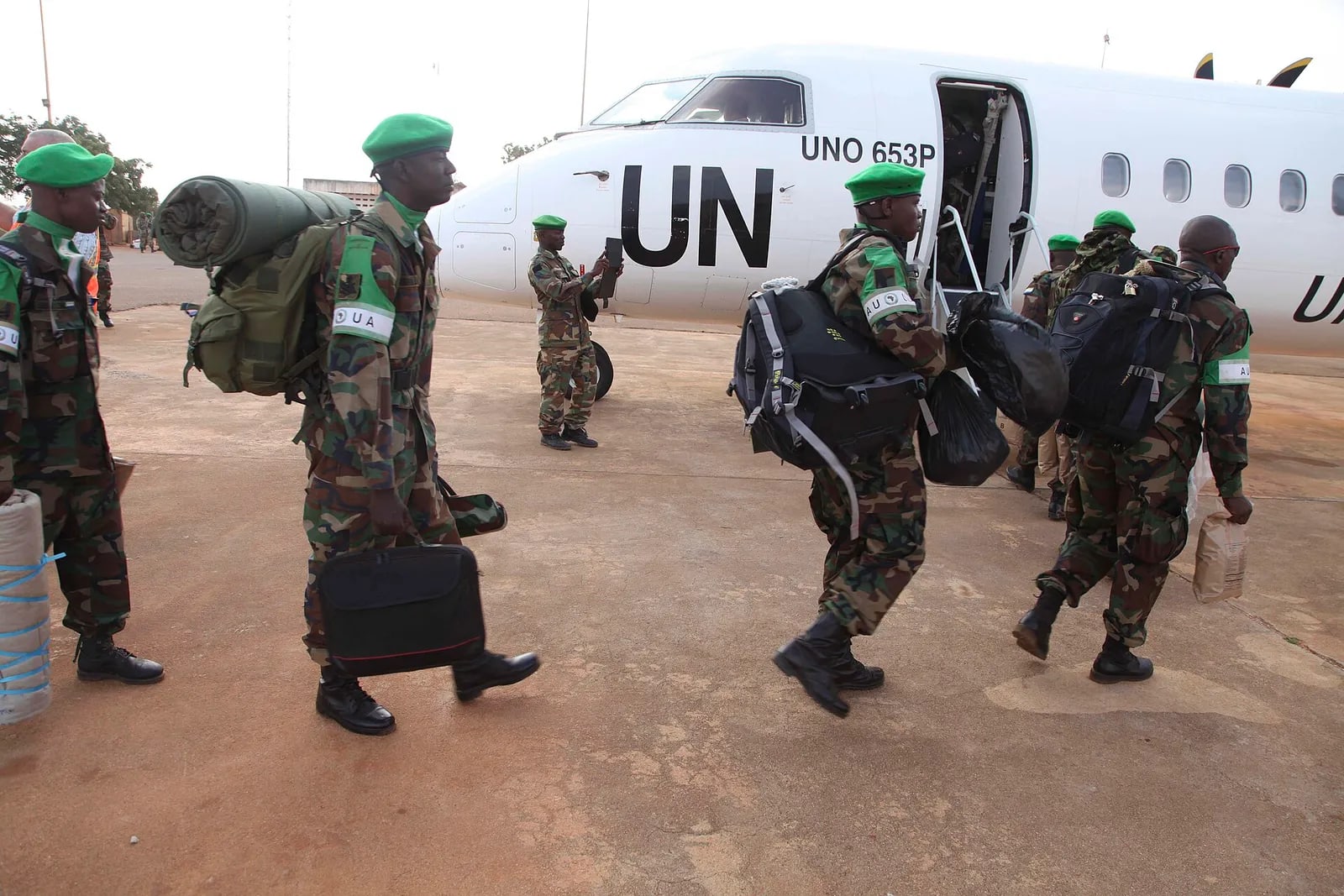 2015 01 15 Sierra Leone Battalion Returns Home-4 (16266612586)