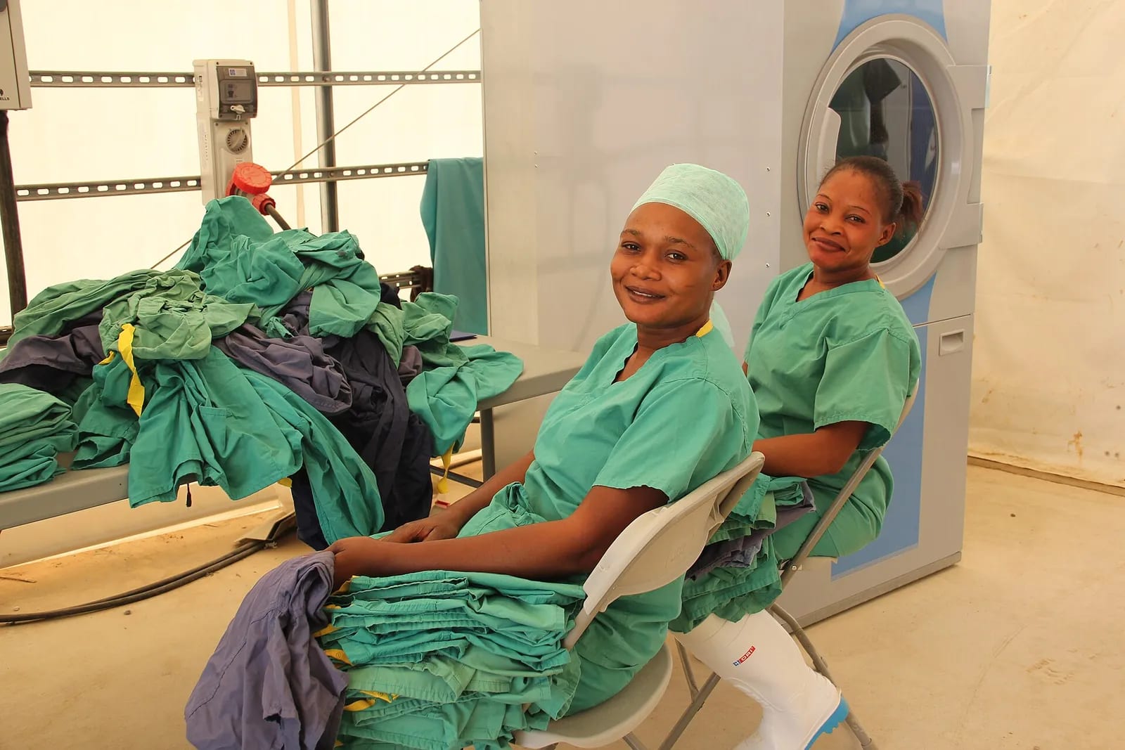 Laundry that helps to saves lives in the fight against Ebola (16154988230)