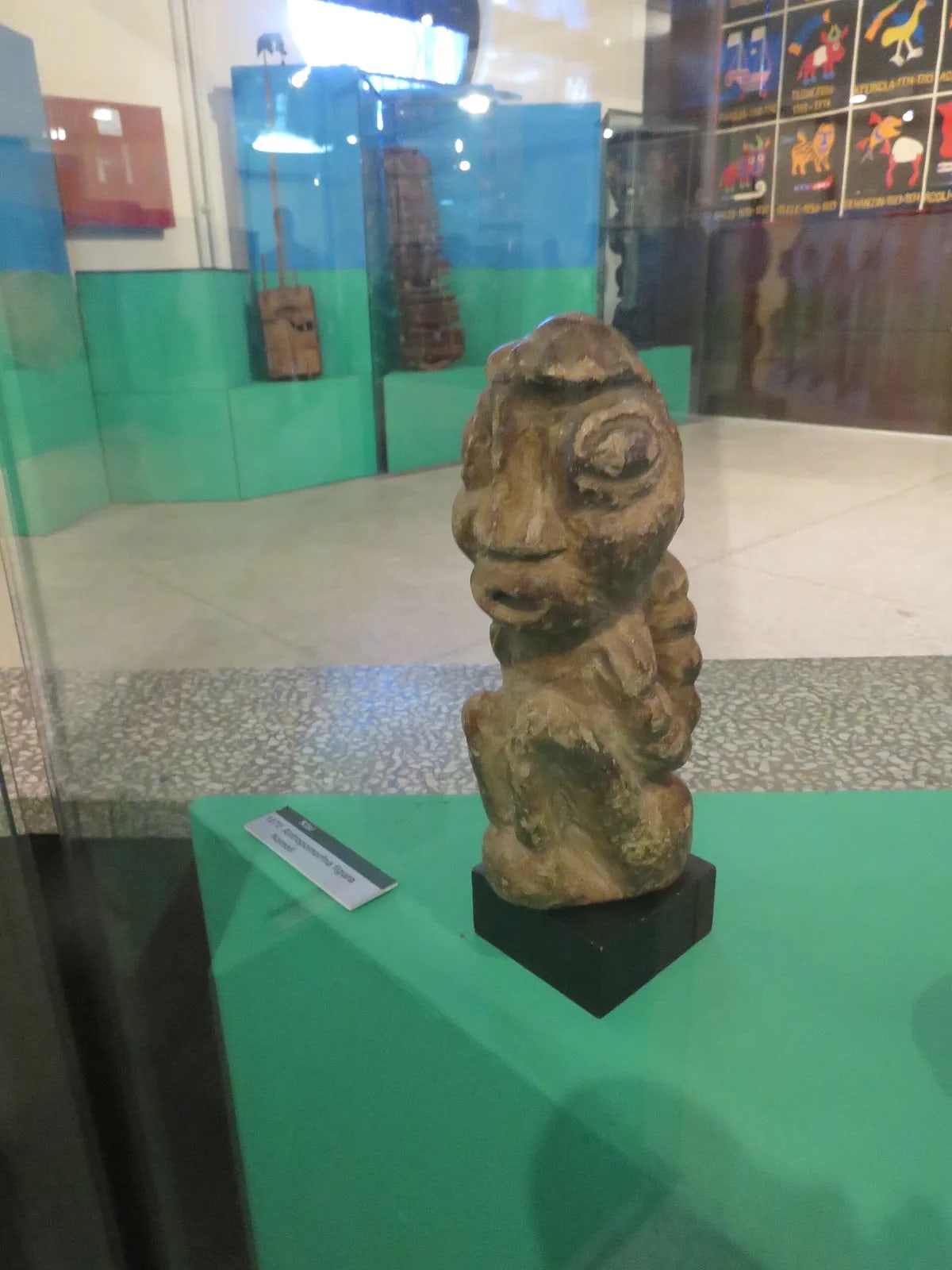 Nomoli anthropomorphic figurine, Kissi people, Sierra Leone 04