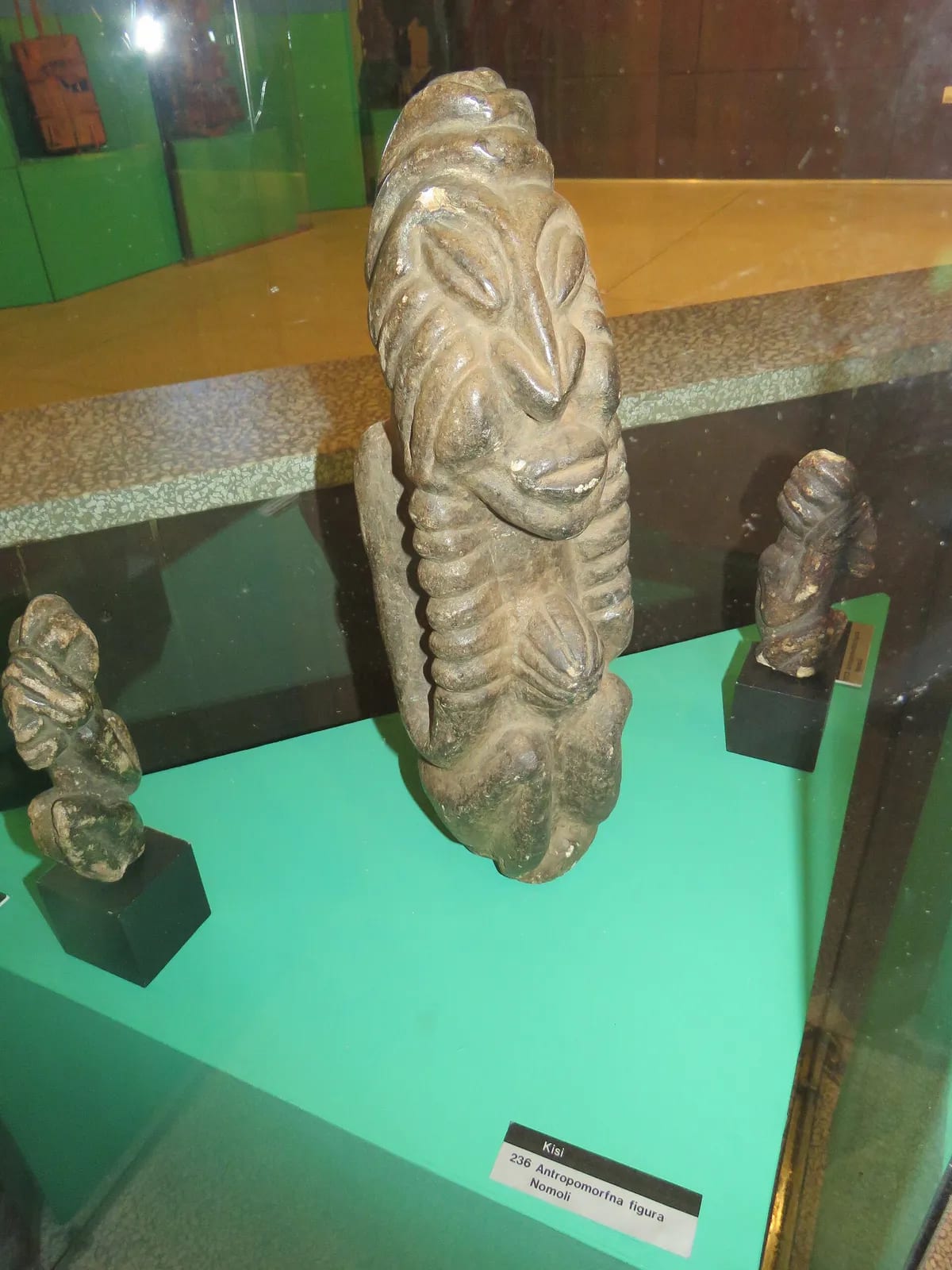 Nomoli anthropomorphic figurine, Kissi people, Sierra Leone 06