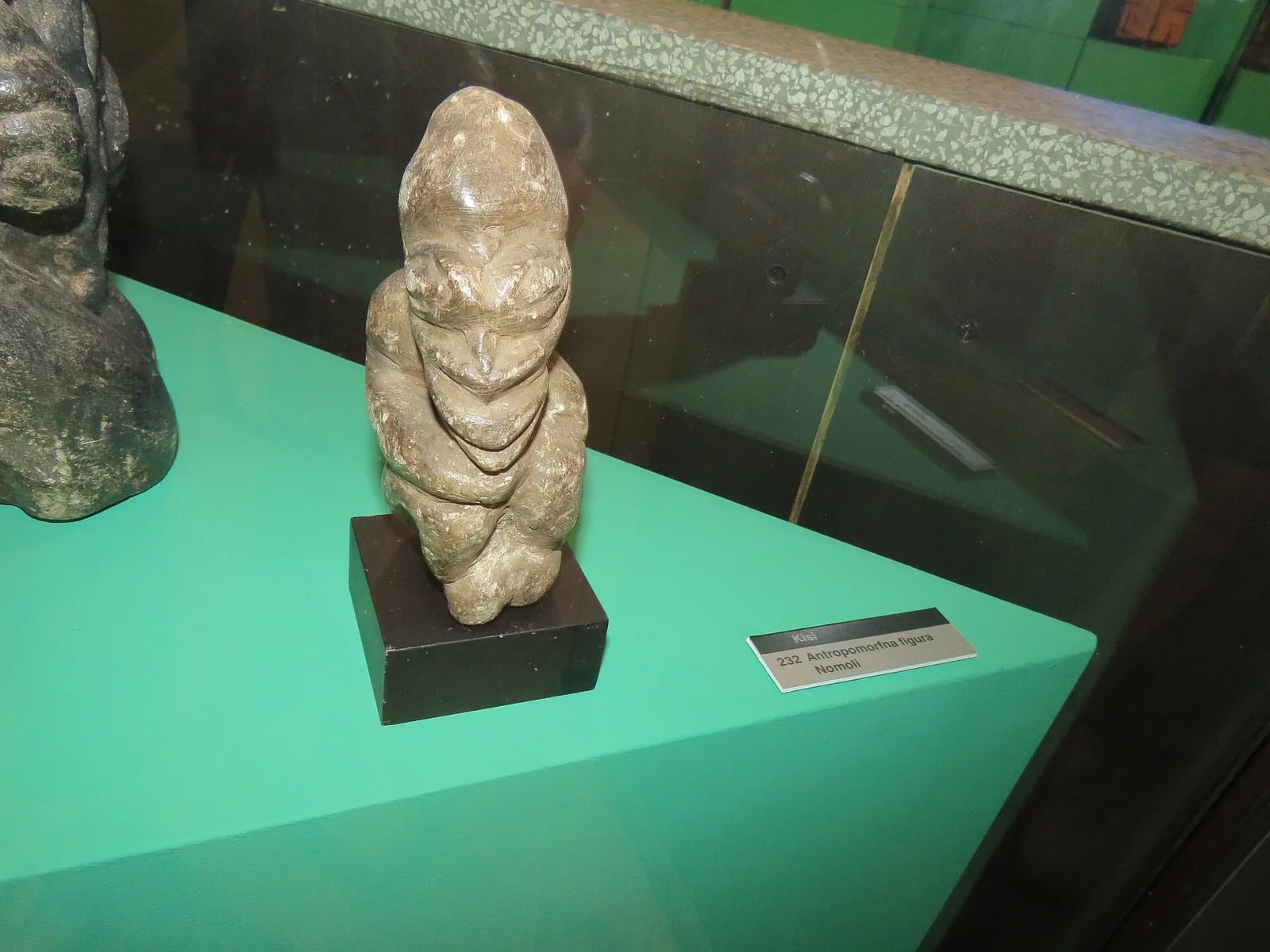 Nomoli anthropomorphic figurine, Kissi people, Sierra Leone 08