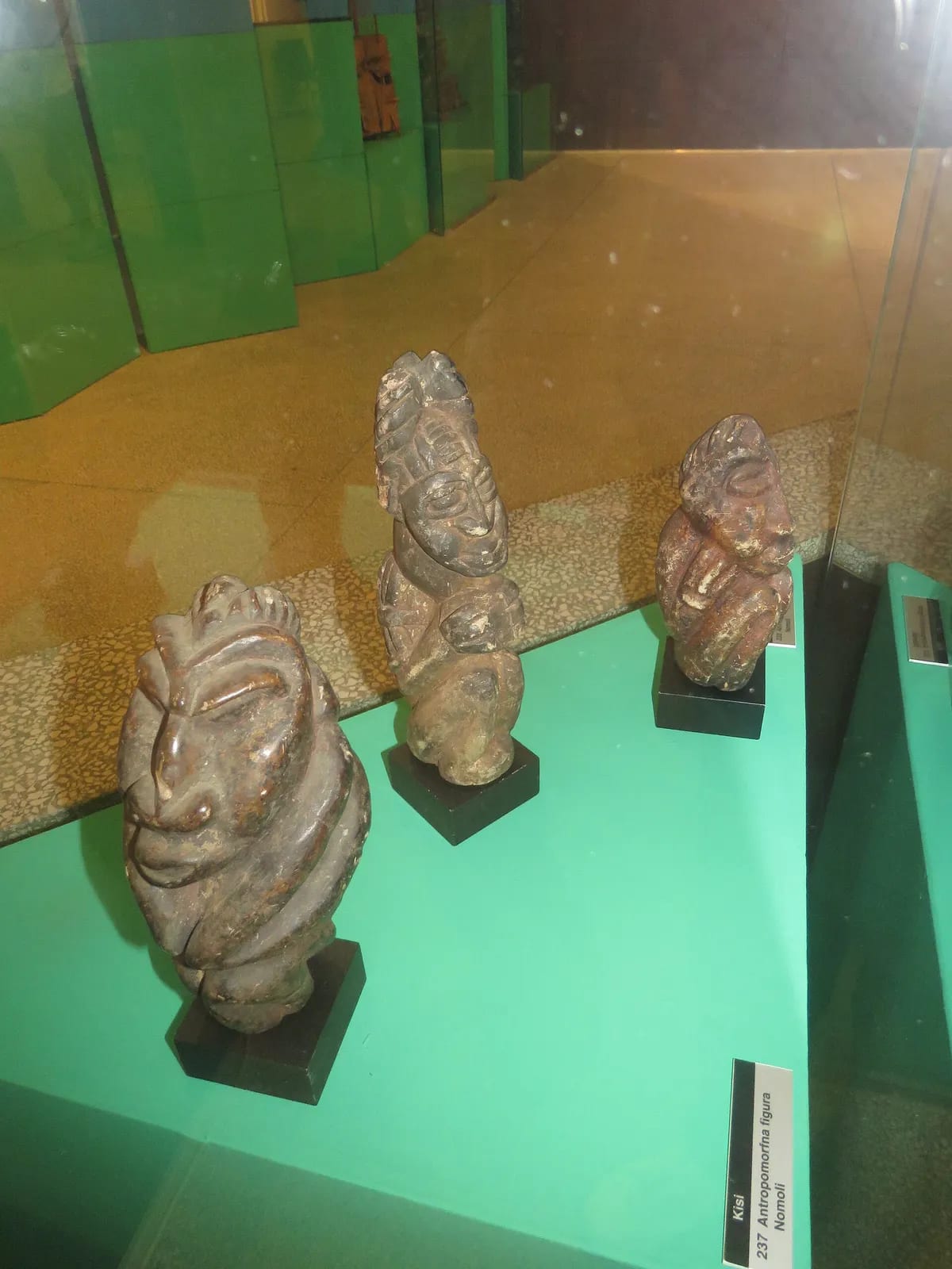 Nomoli anthropomorphic figurine, Kissi people, Sierra Leone 12