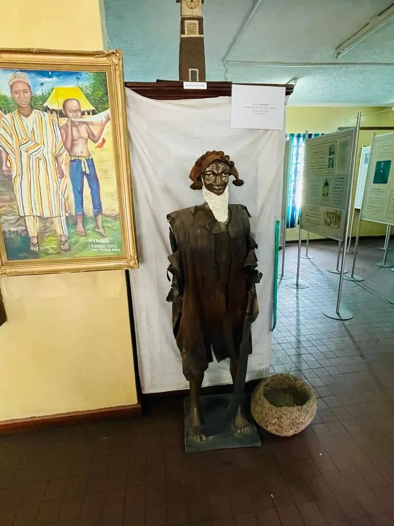 A statue of Bai Bureh at the Sierra Leone National Museum