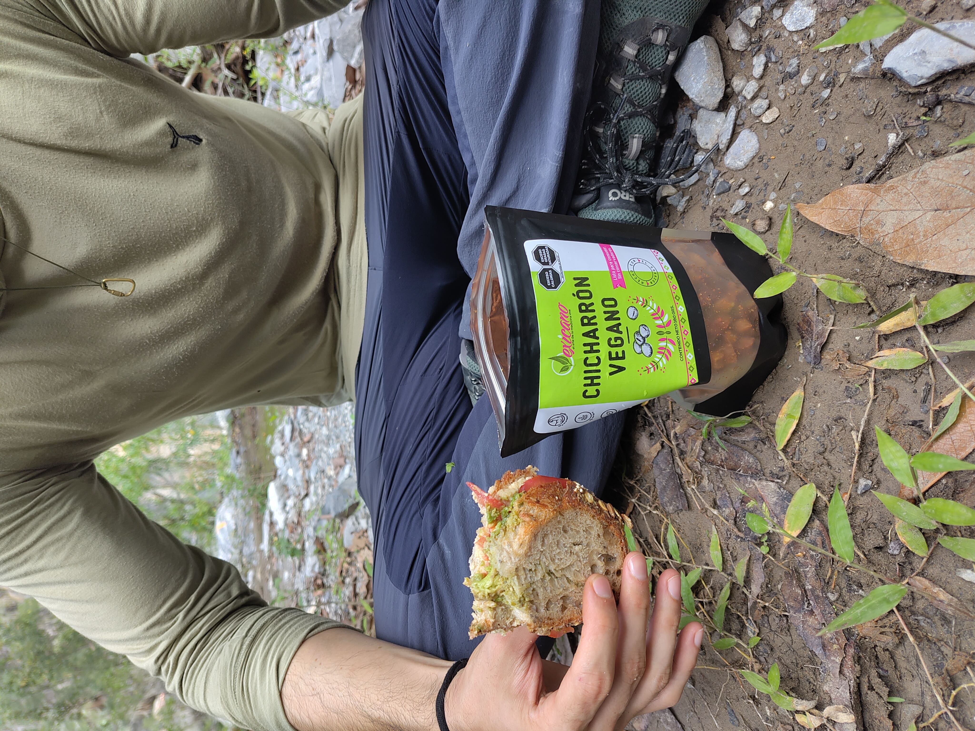 Luxury lunch on trail