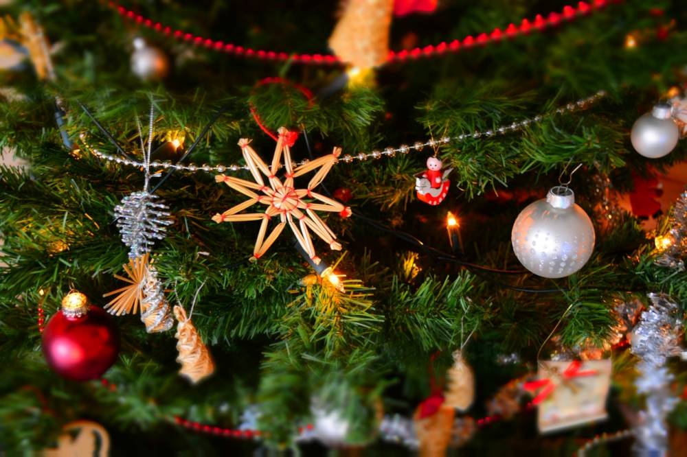 THE TOP CHRISTMAS TREE TRENDS FOR 2018