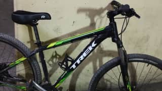 Bicicleta Mountain Bike Trek Marlin 6 Bicicleta Mountain Bike Trek Marlin 6