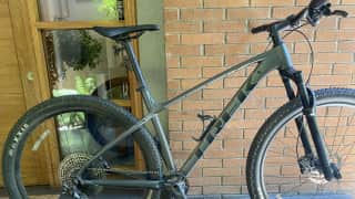 Bicicleta Mountain Bike Trek X-Caliber 8 Bicicleta Mountain Bike Trek X-Caliber 8