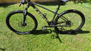 Bicicleta Mountain Bike Trek Marlin 5