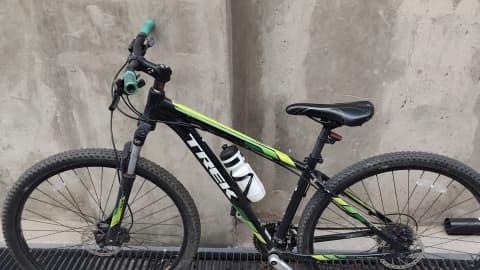 Bicicleta Mountain Bike Trek Marlin 6