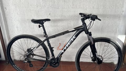 Bicicleta Mountain Bike Trek Marlin 6