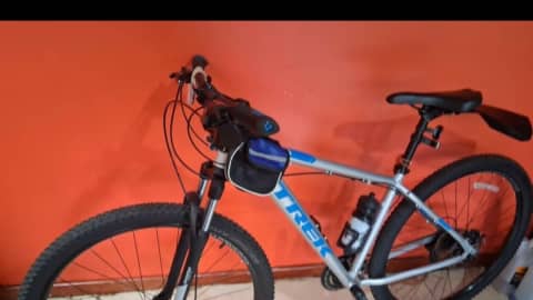 Bicicleta Mountain Bike Trek Marlin 4 Aro 29