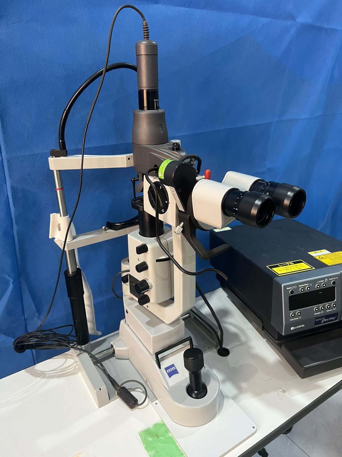 Lumenis Novus Spectra 532nm Green Laser Photocoagulator with Zeiss Slit Lamp — image 3