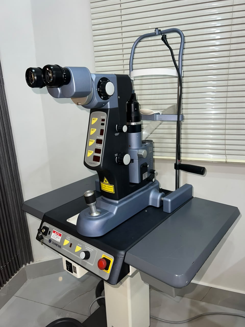 Lumenis Aura PT Nd:YAG Ophthalmic Photodisruptor Laser System with Slit Lamp Delivery — image 6