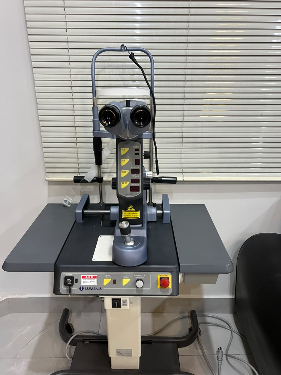 Lumenis Aura PT Nd:YAG Ophthalmic Photodisruptor Laser System with Slit Lamp Delivery — image 5