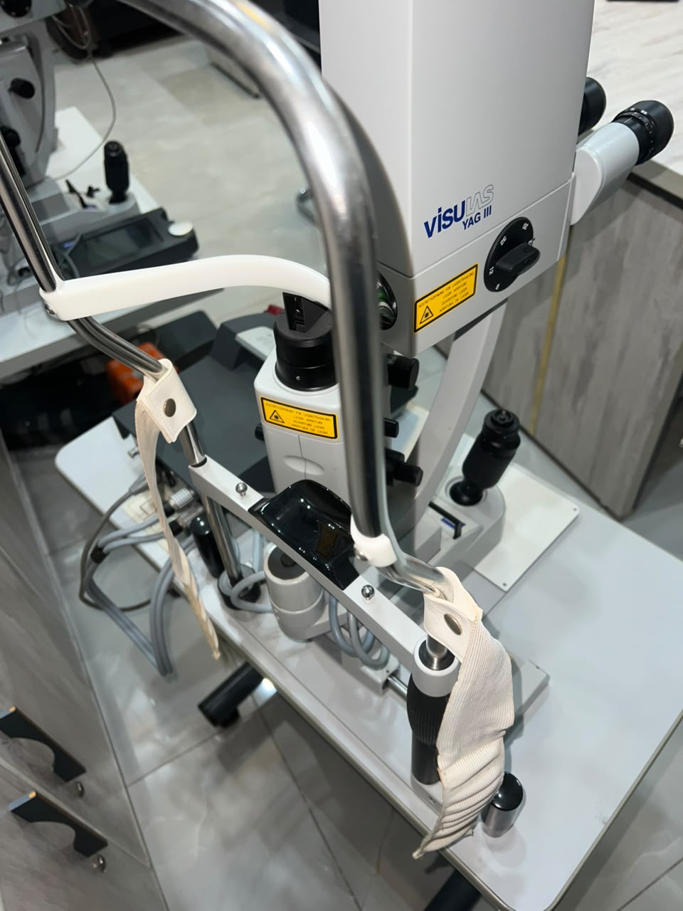 Zeiss VISULAS YAG III  (Combination Unit)— The Complete Cataract, Retina & Glaucoma Laser Workstation — image 3