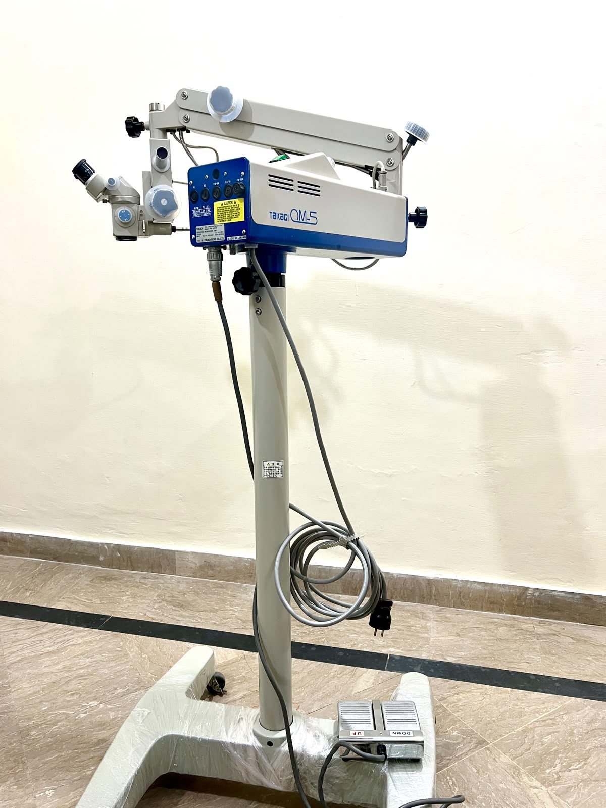 Takagi OM-5 Operating Microscope – Excellent Condition, Ready to Use — image 4