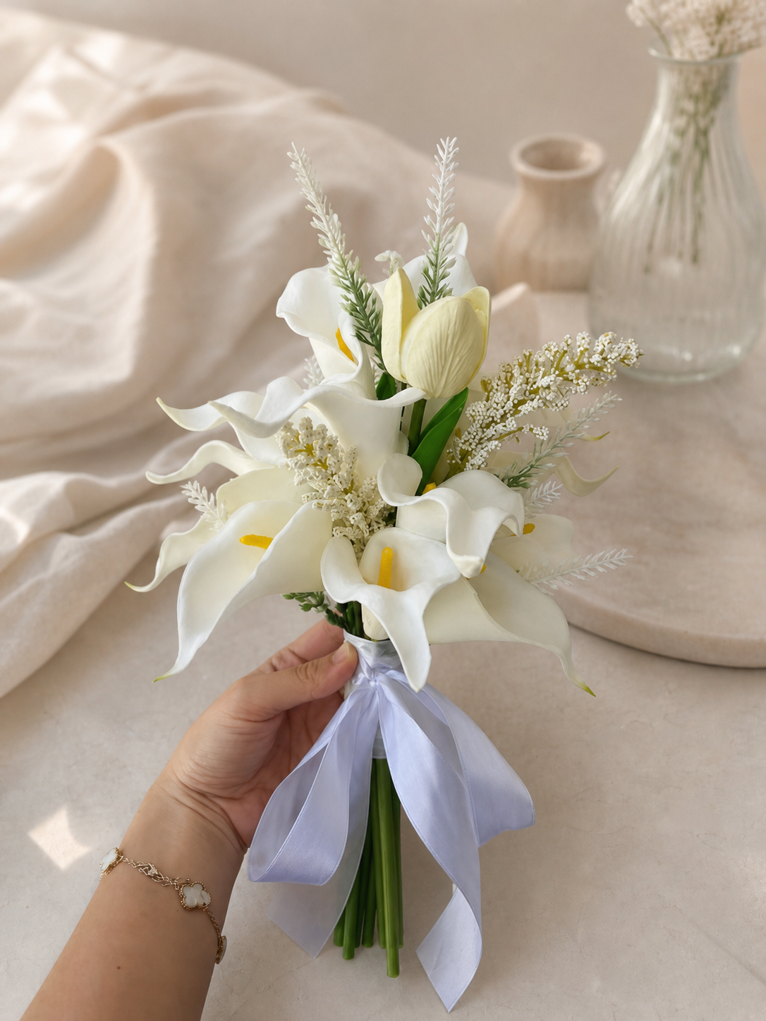 Elegant White Calla Bouquet thumbnail 5