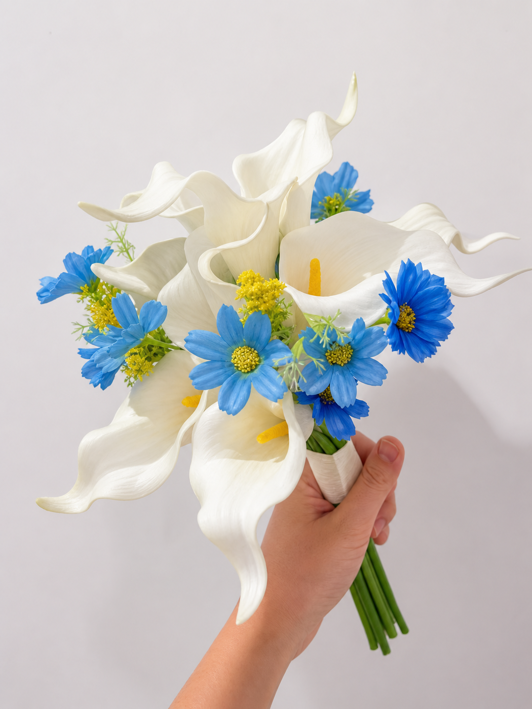 Luxe Azure Calla Bouquet thumbnail 2