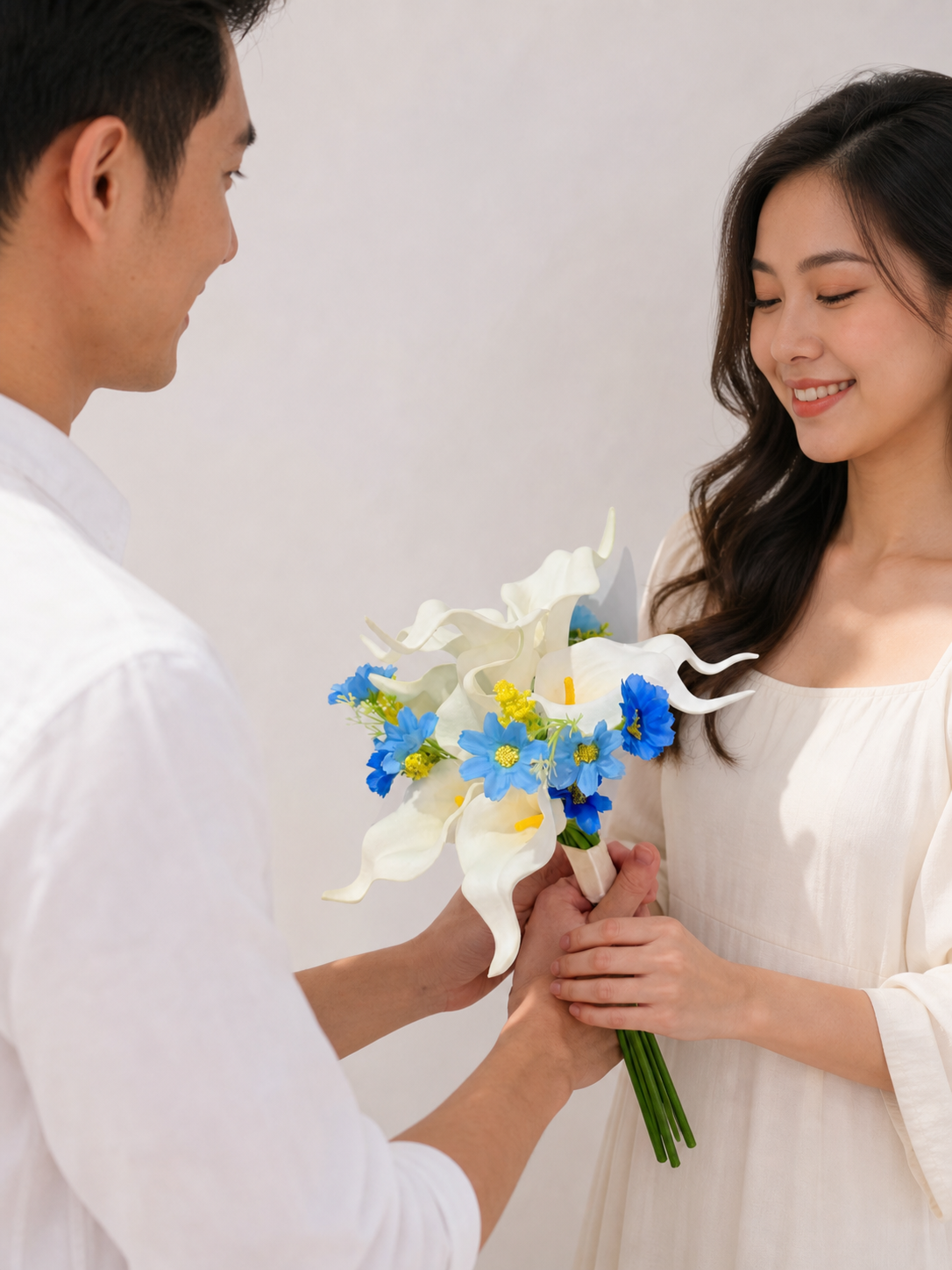 Luxe Azure Calla Bouquet thumbnail 4