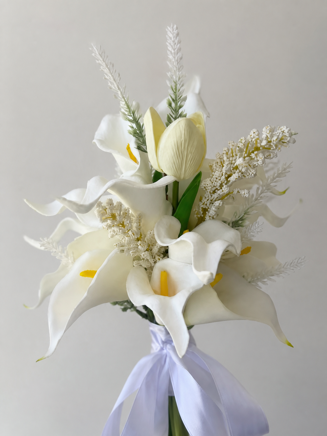 Elegant White Calla Bouquet thumbnail 2