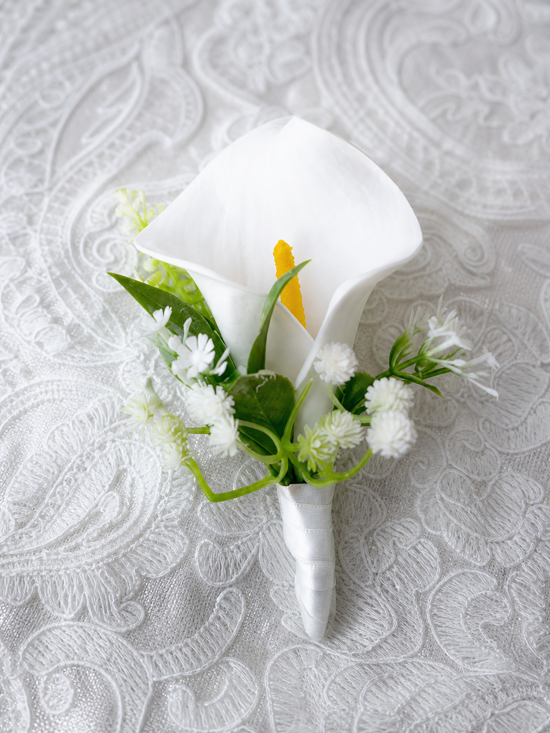 Ivory Calla Corsage thumbnail 2