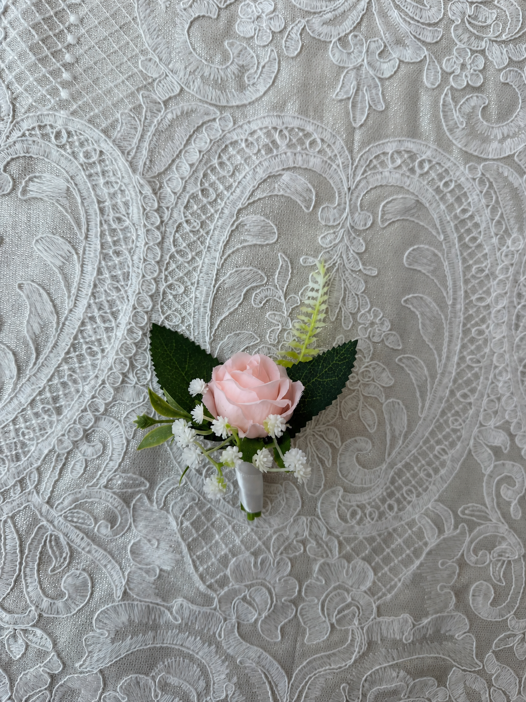 Ivory Rose Corsage thumbnail 3