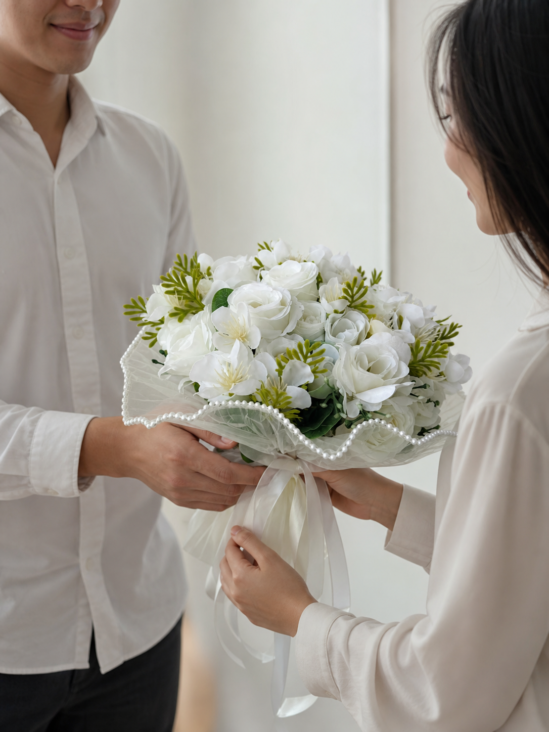 Ivory Pearl Bouquet thumbnail 4