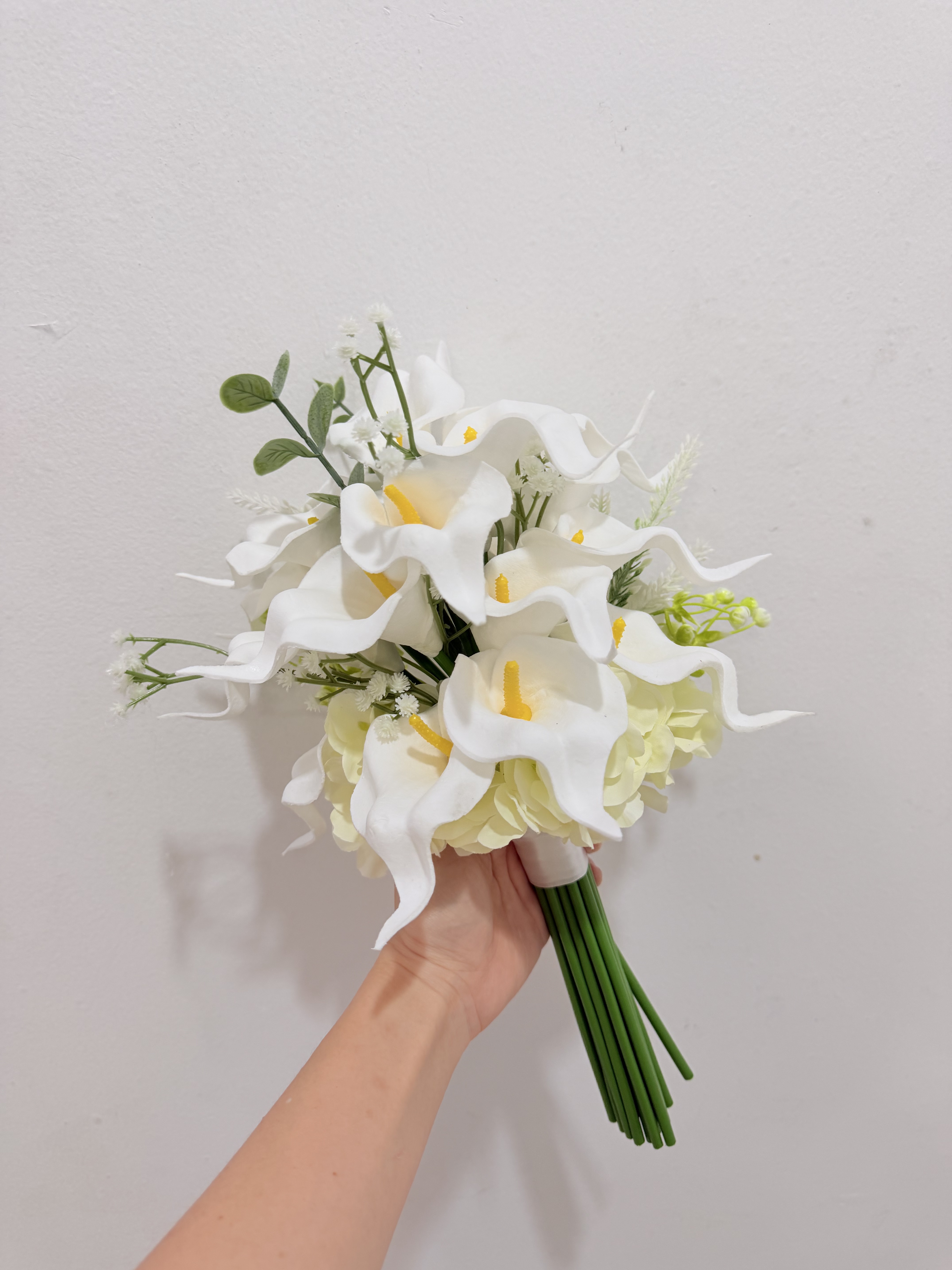Ivory Calla Bouquet thumbnail 6