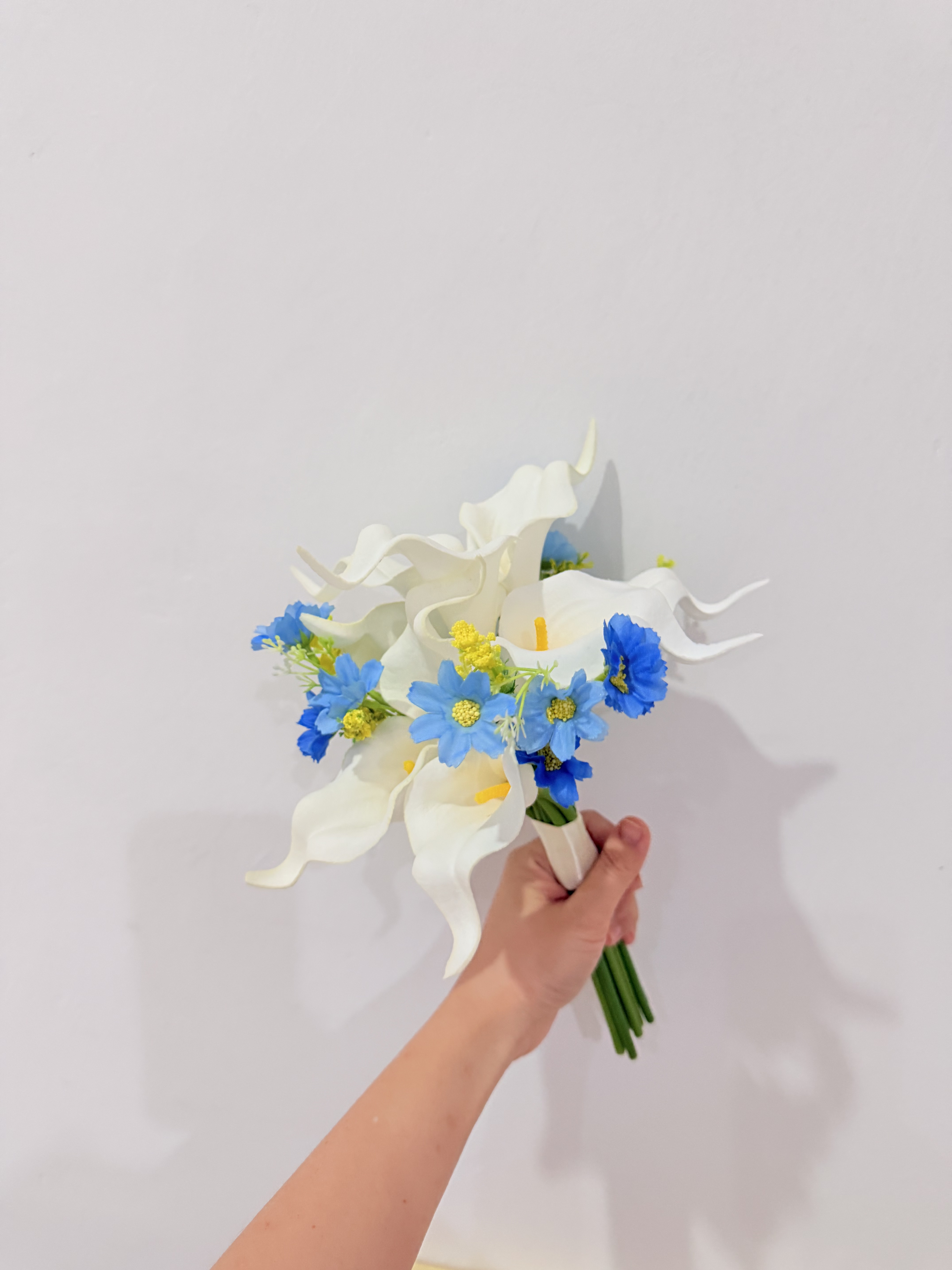 Azure Ivory Calla Bouquet thumbnail 6