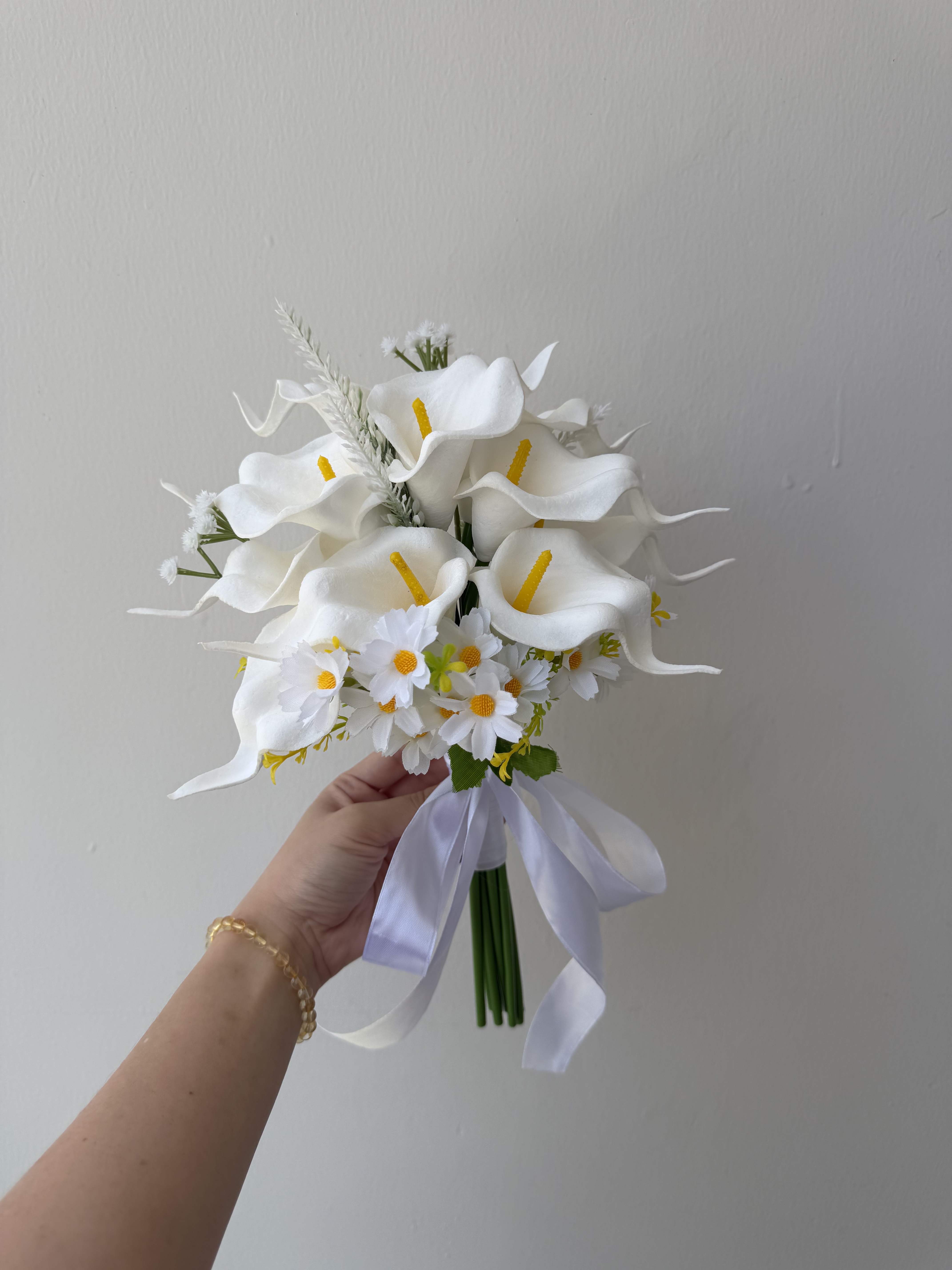 Ivory Garden Bouquet thumbnail 6